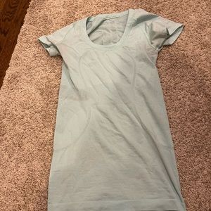 Lulu lemon athletic tee